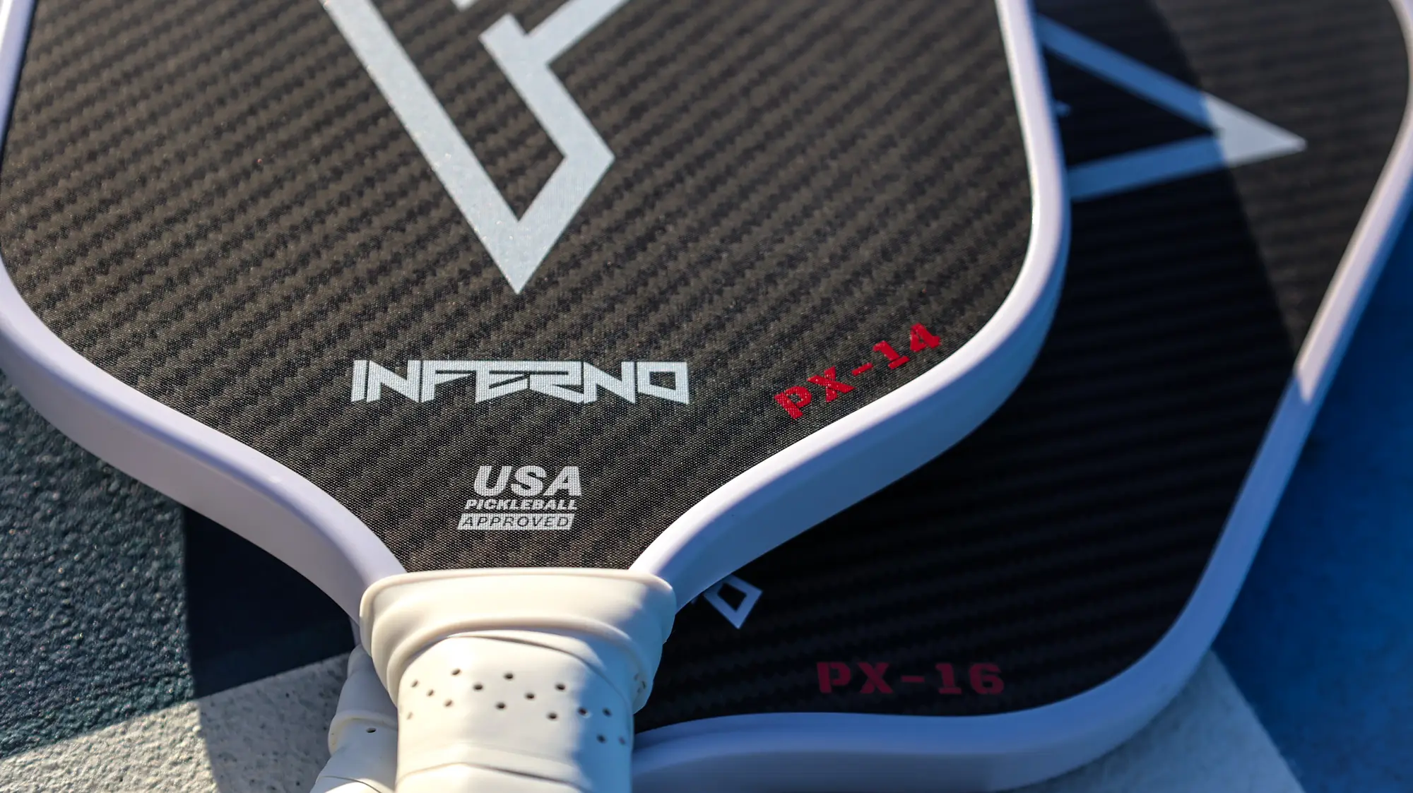 Macro of the Inferno's raw T700 carbon face
