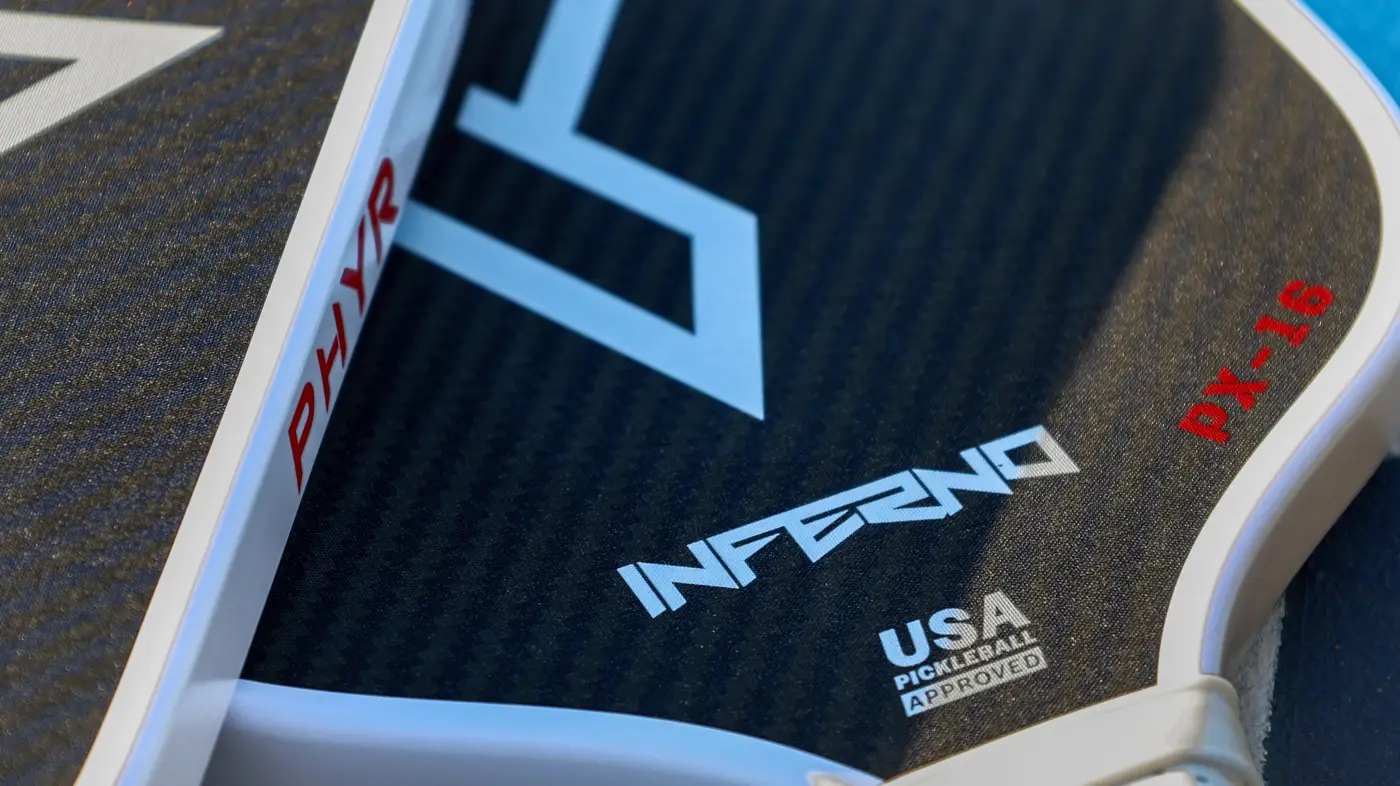 Inferno paddle face, raw carbon weave detail